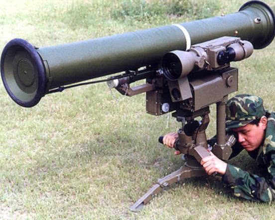 火箭弹会飞,跳到高空2米凌空爆炸,美军大呼谁造的?