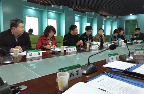 由南京林业大学科技处处长方升佐担任理事长;由中国药科大学殷志琦