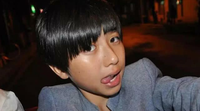 蔡徐坤整过容?出道前后有差异,这确定是同一个人?