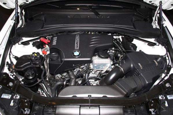 三缸的发动机宝马x1,有没有正在开着的,这个车怎么样?