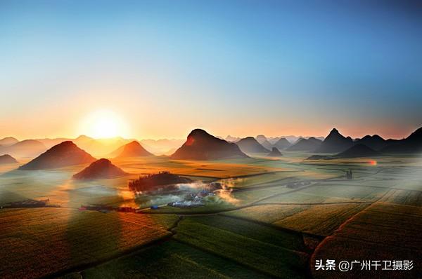 风光摄影中,雾气是最能表现画面的空气透视和气氛的