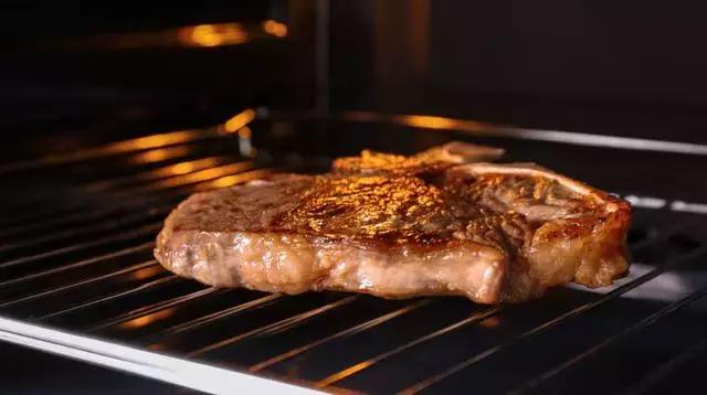 3道家庭烤箱牛排烹饪做法,秒变西餐大厨!