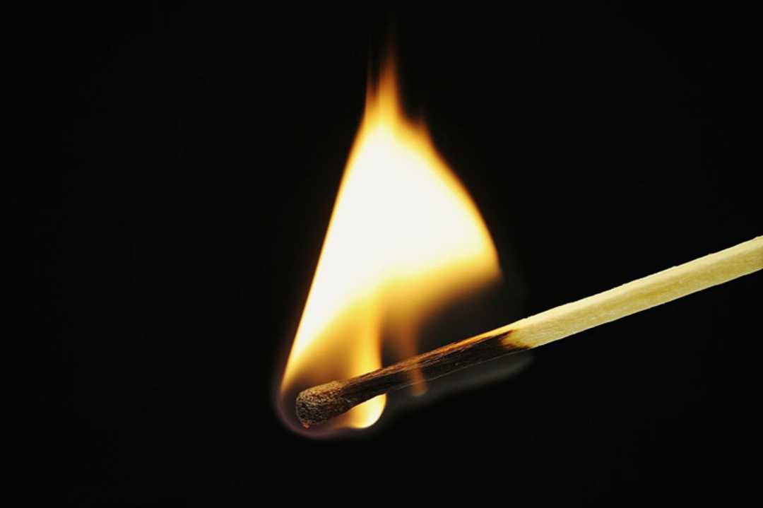 解析:火柴头部的小奥秘,燃烧之后为何能被磁铁吸起|磁铁|成分|奥秘_新