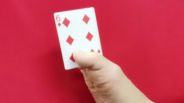 霸气,你见过有人用脚变魔术吗?看几遍都没看出来秒拍 录制)