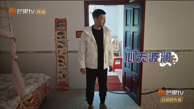 《变形计》史上最失败恶搞 这个少年有点懵