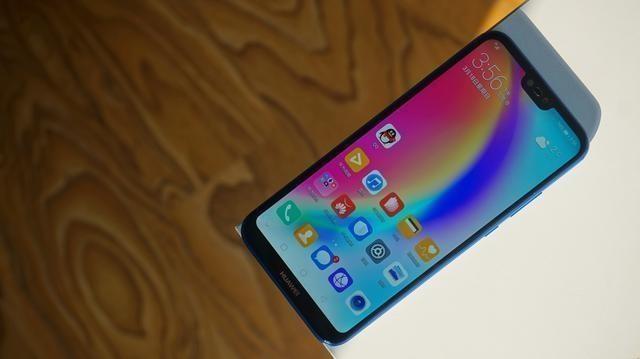 从1999降至1488元,64gb 麒麟659,前置2400万自拍手机加速退场