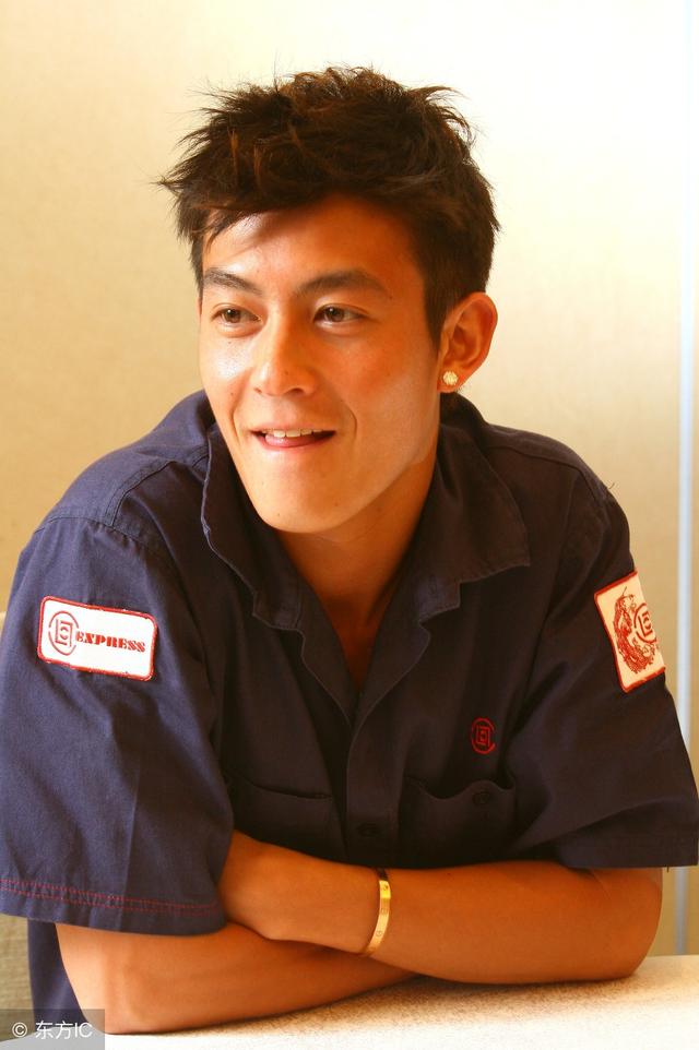 陈冠希:我卸妆了,彭于晏:我卸妆了,蔡徐坤:我忘记化妆了?