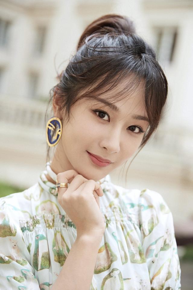 和邓伦组成cp的5位女明星,杨紫cp感最好,她竟排在最后