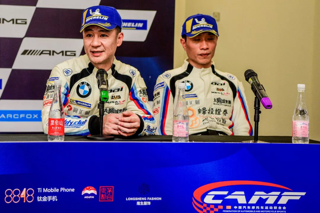 赛后采访·gt4组前三车手|车手|陈军华|赛车_新浪网