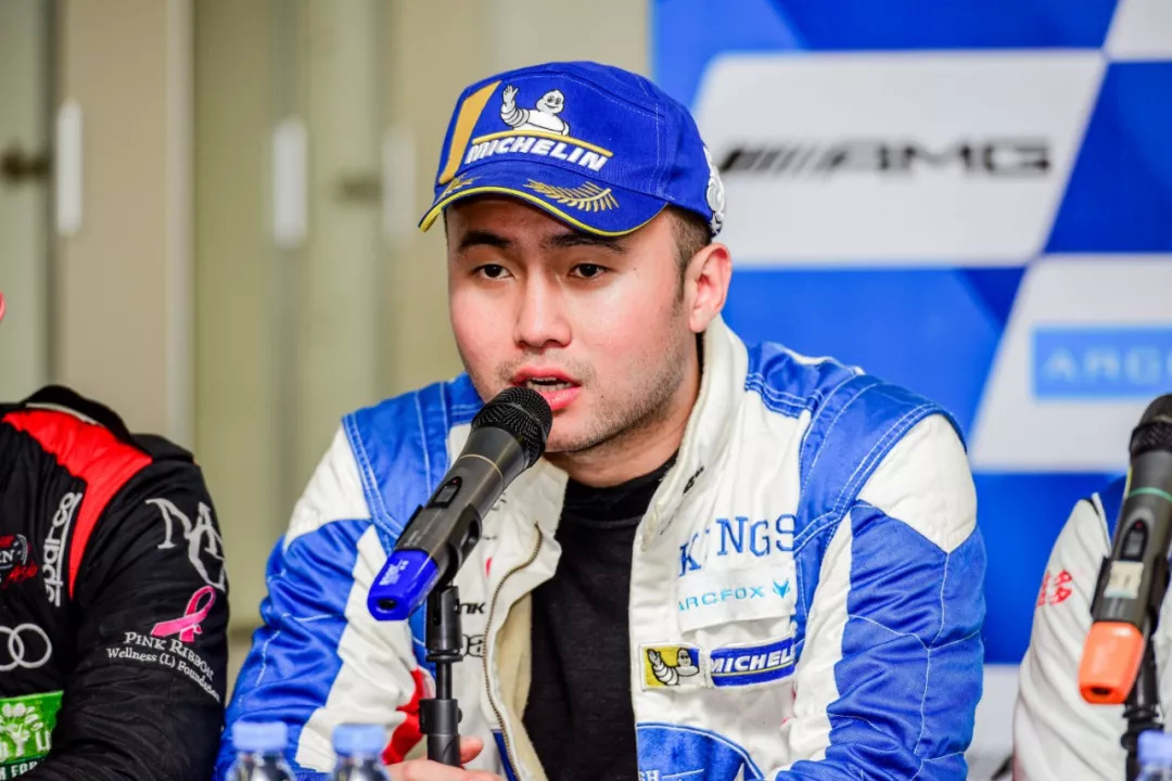 季军天石车队陈维安/蔡惠邦第一棒跑的比较艰辛,但是由于安全车的出现