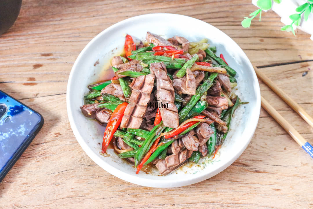 这东西卖7块钱一个,男人都爱它,但很多人想吃却只能望而却步!