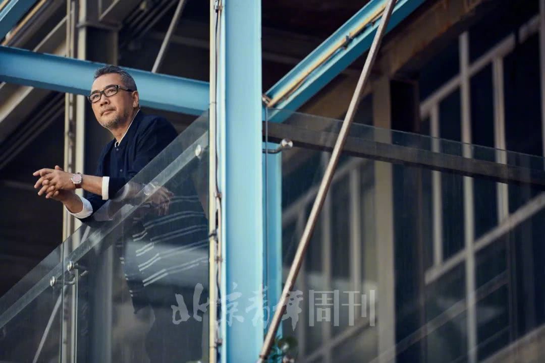 演了30多年硬汉,如今他成立公司拍硬汉|陈剑飞|夜幕下的哈尔滨|走向