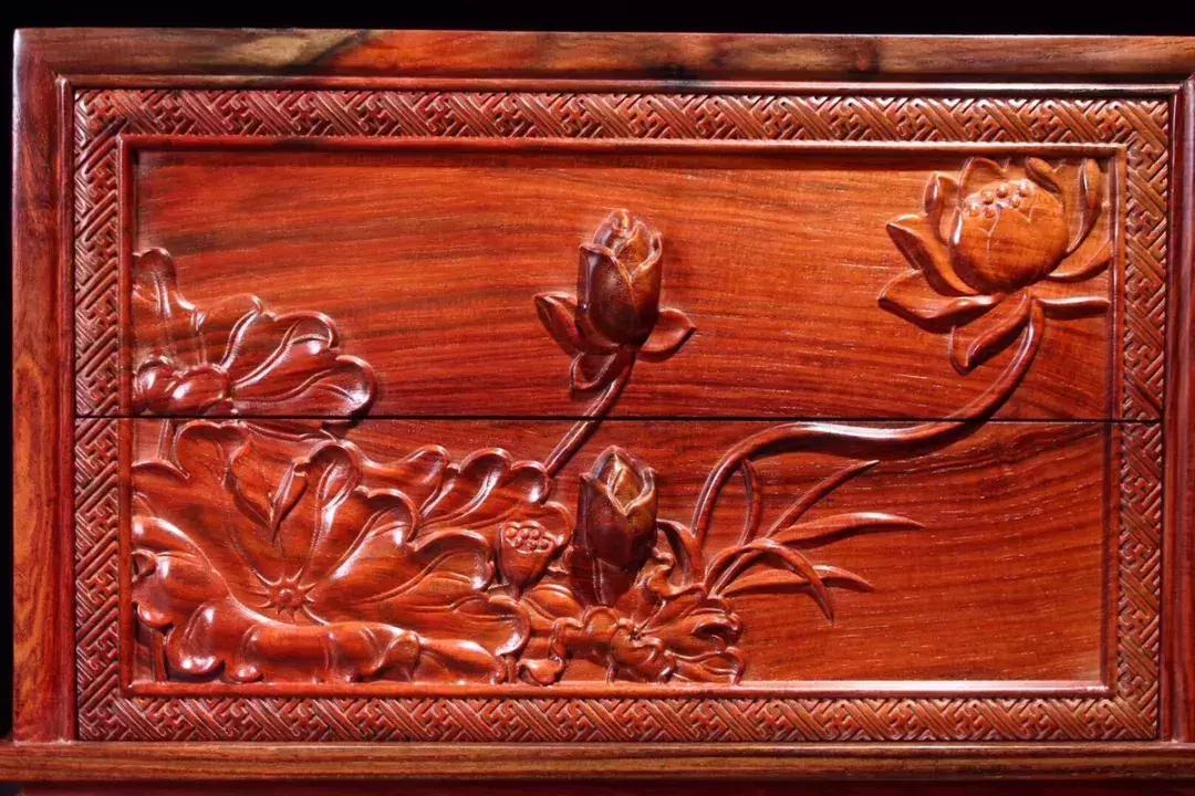 大红酸枝 荷韵—莲花·二斗柜