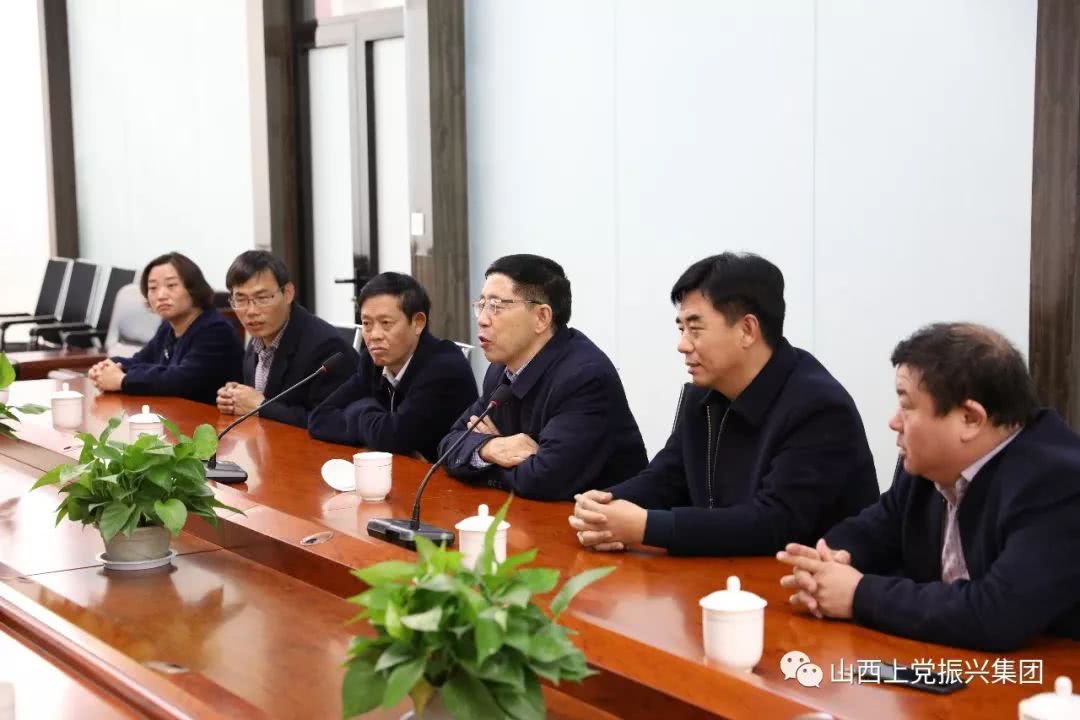 长治市上党区委书记王现敏带领区委领导班子走进振兴村调研指导