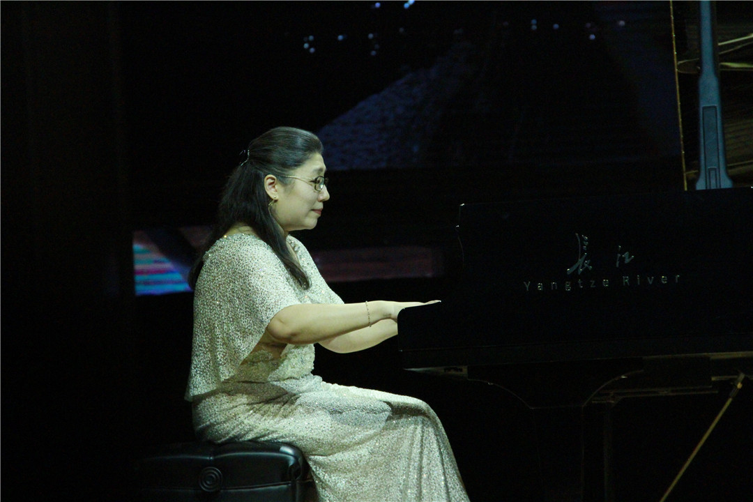 帕格尼尼主题变奏曲 (双钢琴)卢托斯拉夫斯基 曲双钢琴演奏:沈惠莲