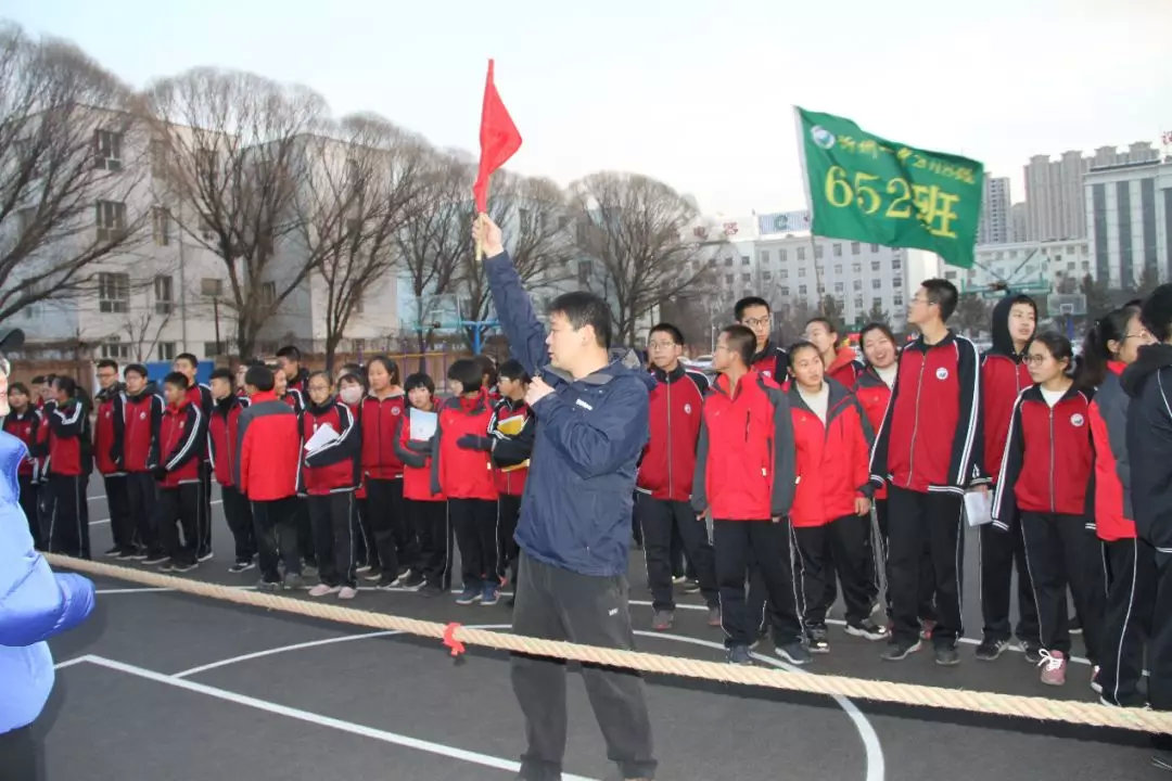 忻州一中拔河比赛精彩呈现