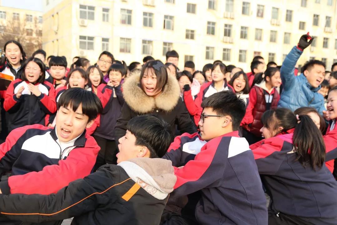 衡水五中力拔山兮气盖世拔河昂斗志比赛凝人心