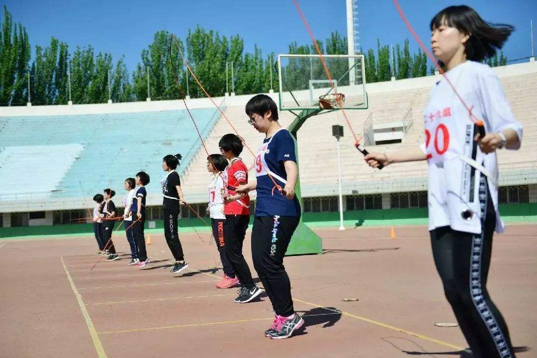一分钟跳绳选定为2019年呼市中考体测项目测测你能跳多少分