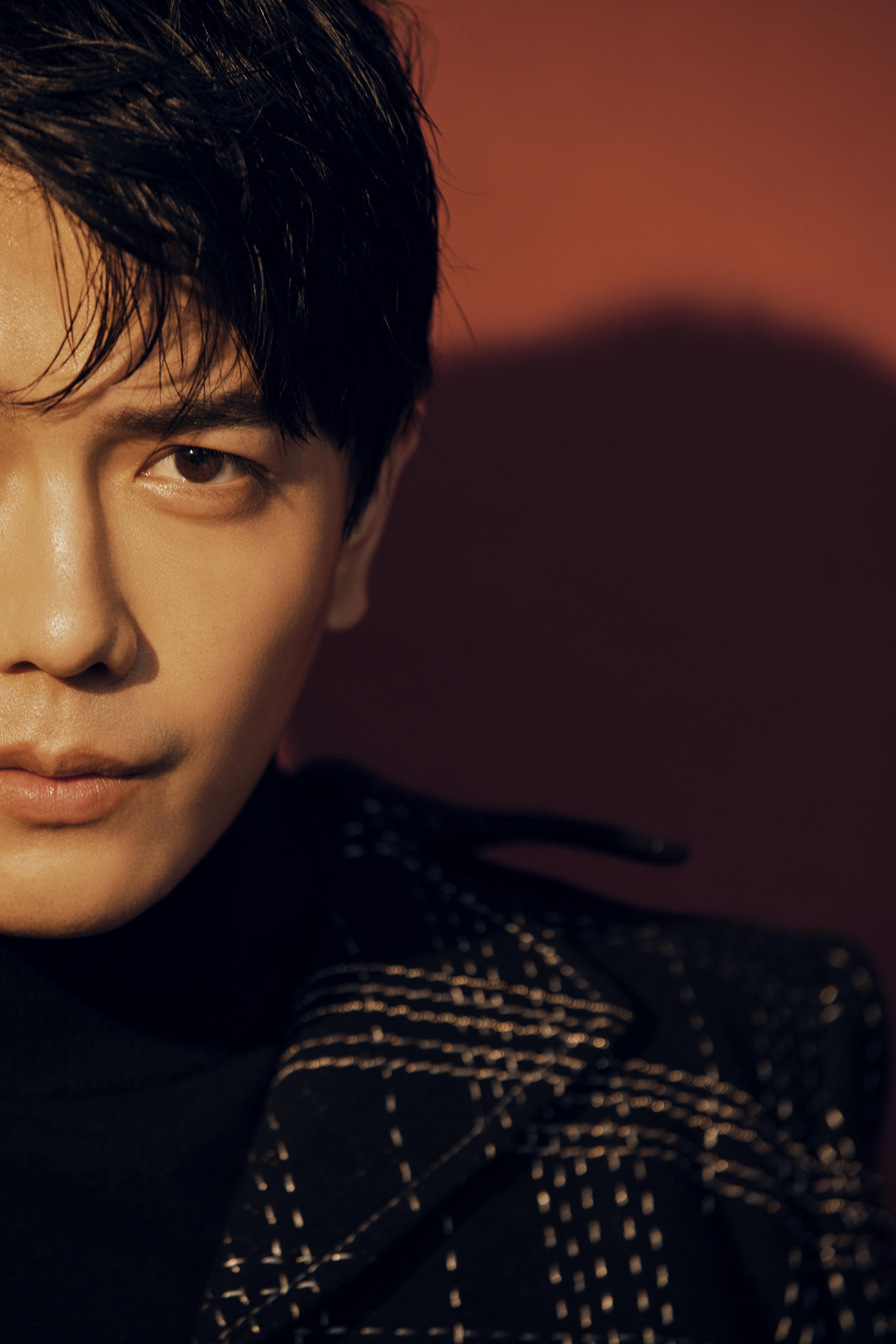 激荡李亭哲造型曝光上演90年代摩登秀网友直呼期待