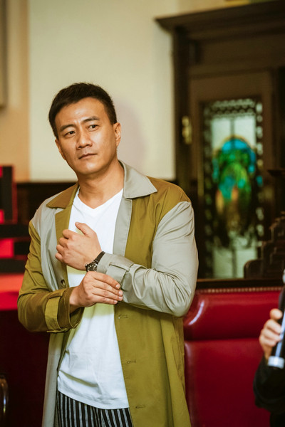 胡军话剧香港站圆满成功 庆功宴成大型追星现场|关锦鹏|刘莉莉|胡军