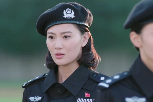 吴京|军旅|侯梦莎_新浪新闻