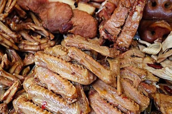 超市里最不干净的4种食物,超市内部员工:白送都不要