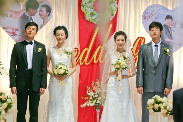 她被百亿富豪求婚,婚礼堪比春晚,离婚后竟又被钻石王老五追求|车晓