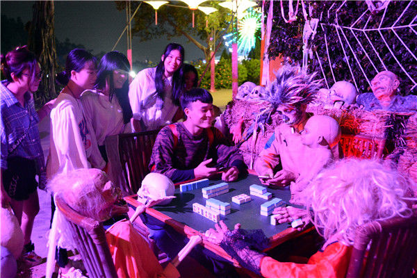 东莞隐贤山庄举行人鬼麻将赛鬼同你玩敢挑战吗