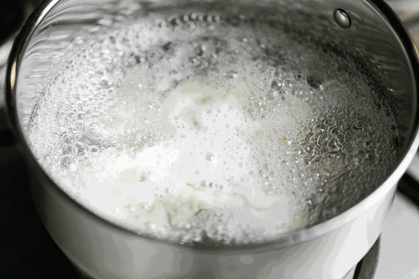 煮饺子要等水开再下锅吗好多人都分不清难怪煮的饺子易破皮