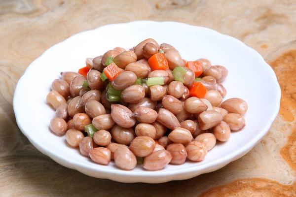 最好吃的下酒菜,就是水煮花生米,做法简单,上手快,特别美味