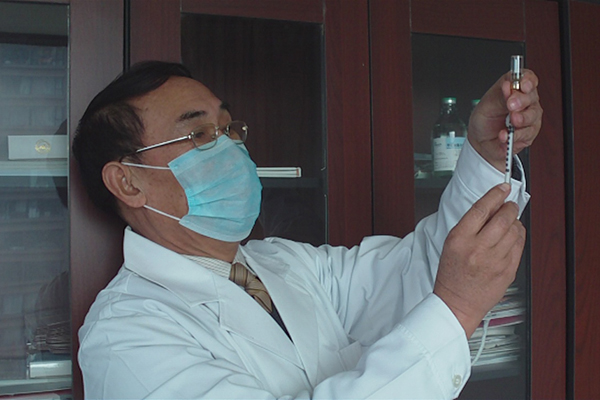 弘扬中医文化,勇攀医学高峰——大校军医张清云