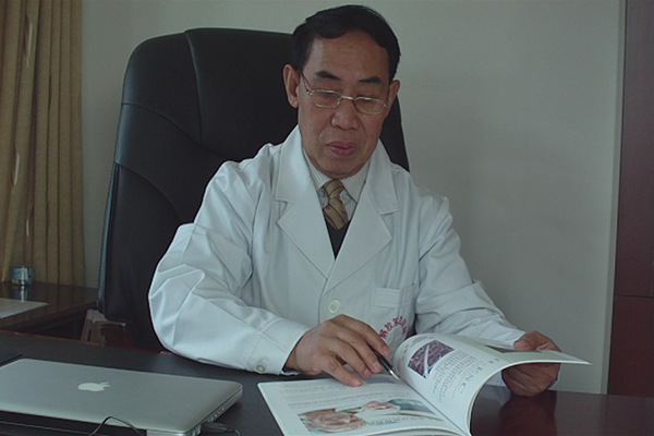 弘扬中医文化,勇攀医学高峰——大校军医张清云