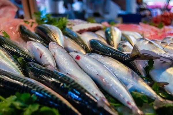 在菜市场买鱼时最好不要买这几种鱼很多人都不知道别不信