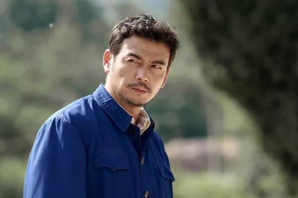 能也不愿意接受这个事实,其实剧中雷东宝的扮演者杨烁和亿万观众一样