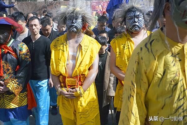捉黄鬼、演傩戏,惊心动魄热闹非凡,春节来武安看社火|武安|傩戏|社火_新浪新闻