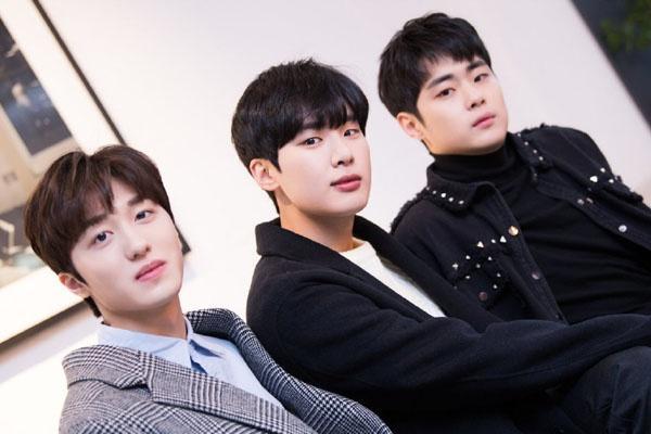 这部韩剧不仅有老戏骨也有小鲜肉,城堡里的孩子们表现太圈粉