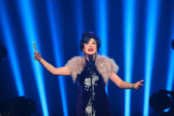 她的一首歌火了30年,被男友骗上千万,如今女儿颜值十分惊人!