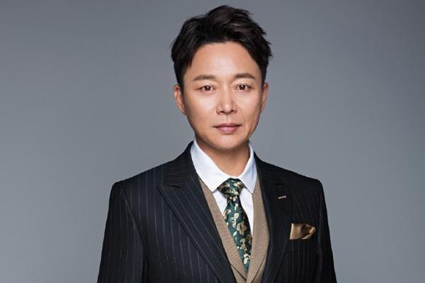 演了20多年戏,自爆:抑郁过!40多年,终于证明他是个好演员!