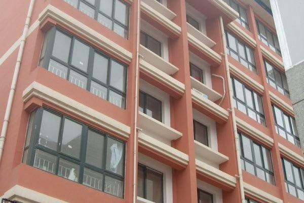 买房万万别买凸阳台户型,懊悔不听师傅劝,住久了才知多坑!