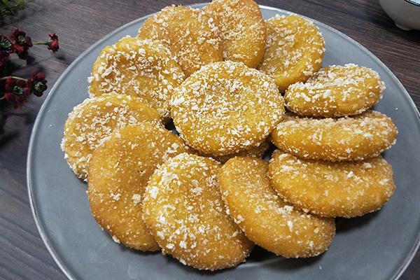 做南瓜饼时,用面粉就错了,饼硬口感差,用这粉做出来酥香里嫩