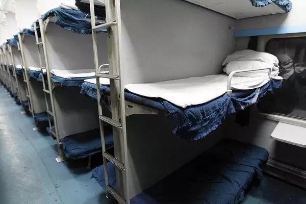 中国最任性火车中途不停靠任何车站仅销售卧铺票