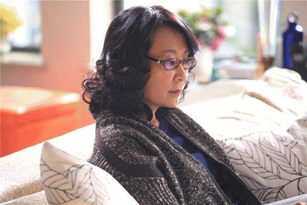 苏小明饭局爆粗口引热议,骂偷拍者可耻,当年毕福剑没有这么幸运