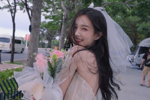 抖音网红爱露露22段