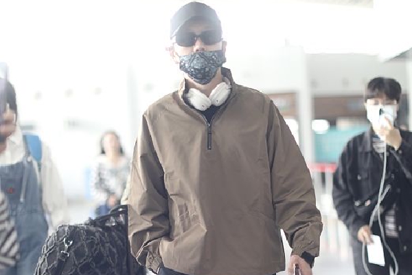 从防沙、固沙到治沙、用沙 看他们怎样阻止两大沙漠合拢→