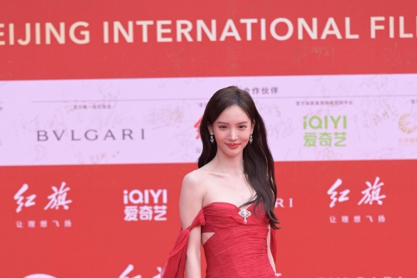 美乳排行榜_36E全球第一美胸,全网男人幻想的“性感尤物”波涛胸涌欲罢不能(2)