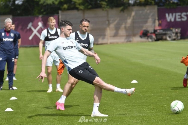 工业新闻-""-他说: 0 日，，，，上海市国资委党委召开中心组学习会。。。。。。上海市国资