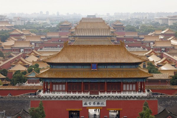 探秘《新人律师法国满天星》——全新剧情、火爆枪战，免费看完整版！