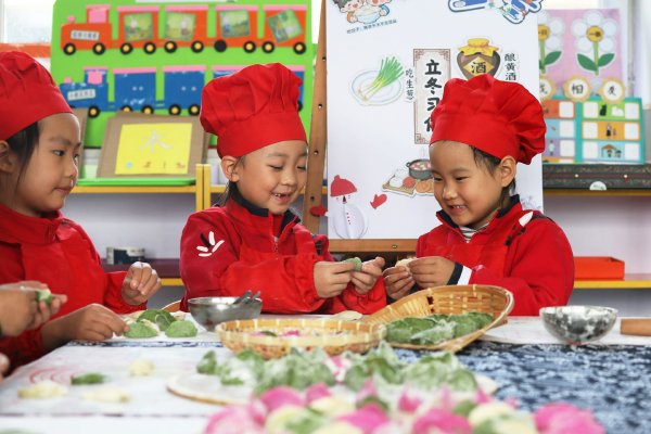 俄军围攻红军城，泽连斯基承认“局势严峻”