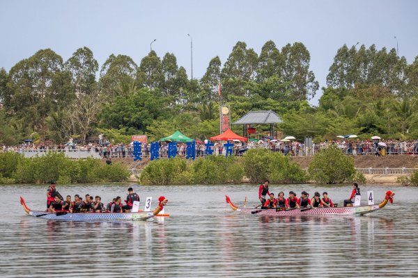 ��˹��2�·�ŷ������ͬ������10%