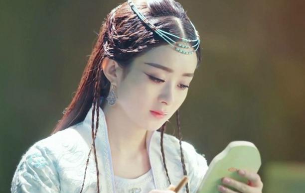 古装剧中戴额饰最美的女星,刘涛杨幂赵丽颖都输给了她